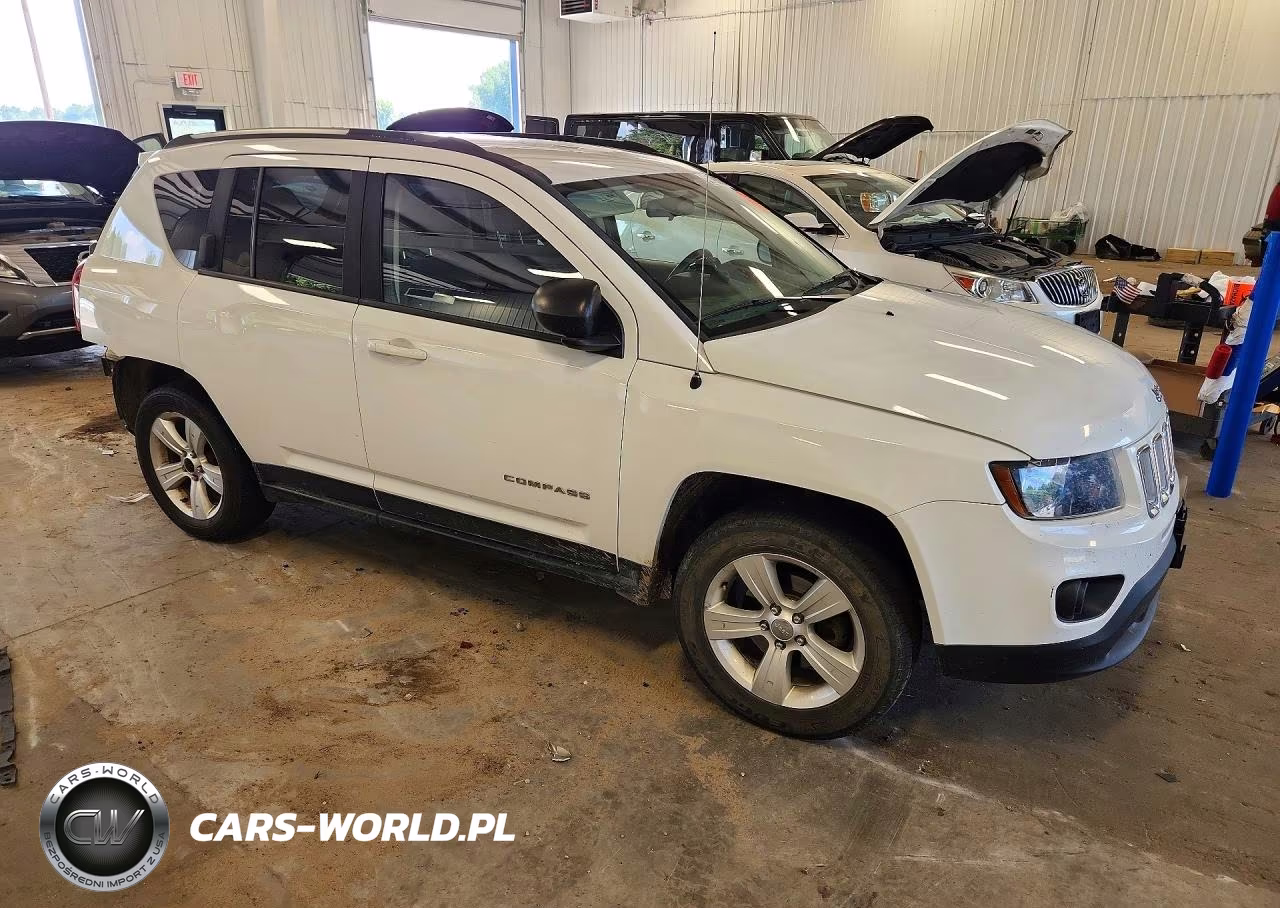 2015 Jeep Compass Sport VIN:1C4NJDBB8FD240245 - 4
