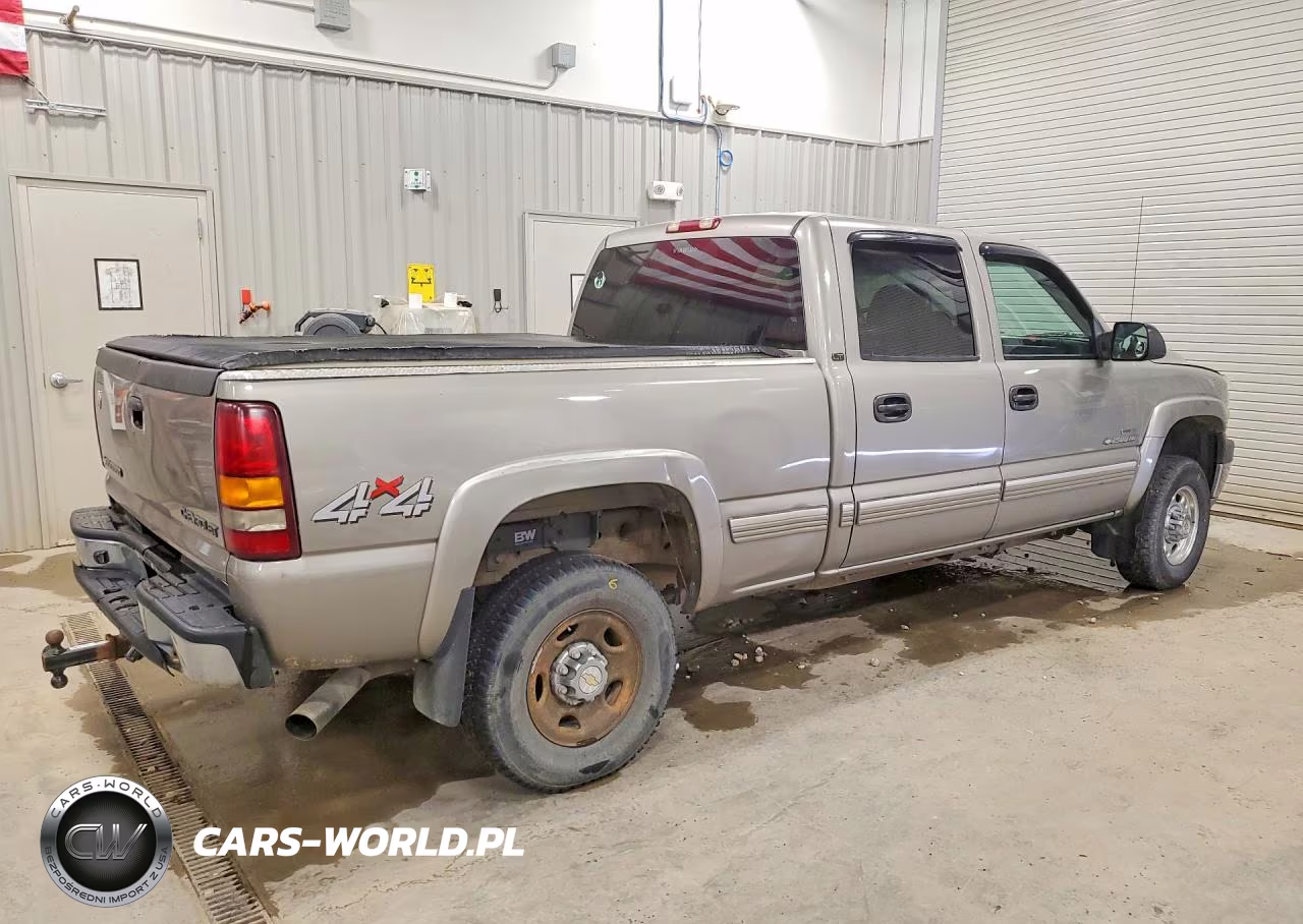 2002 Chevrolet Silverado K2500 Heavy Duty VIN:1GCHK23102F155452 - 3