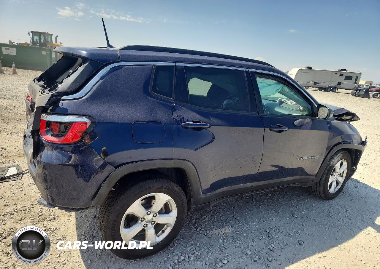2018 Jeep Compass Latitude VIN:3C4NJDBB8JT481449 - 3
