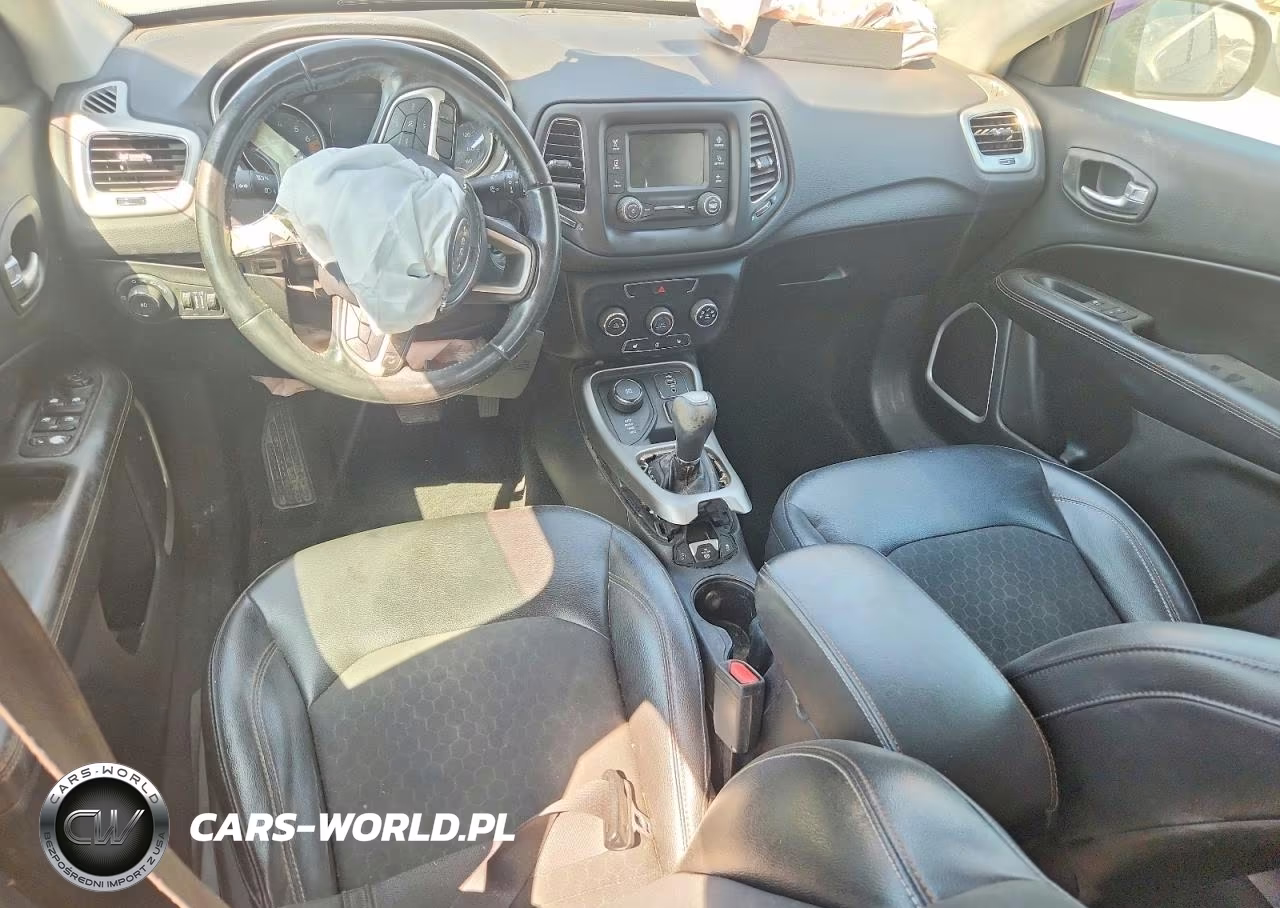2018 Jeep Compass Latitude VIN:3C4NJDBB8JT481449 - 8