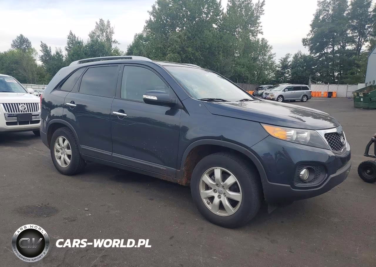 2013 Kia Sorento Lx VIN:5XYKT4A62DG395972 - 4