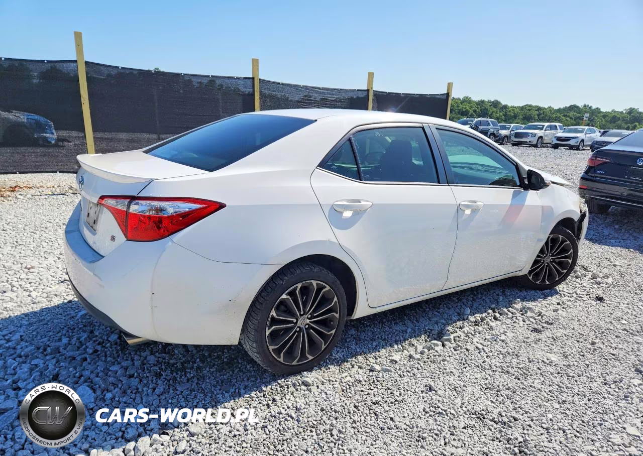 2015 Toyota Corolla S Plus VIN:2T1BURHEXFC369934 - 3