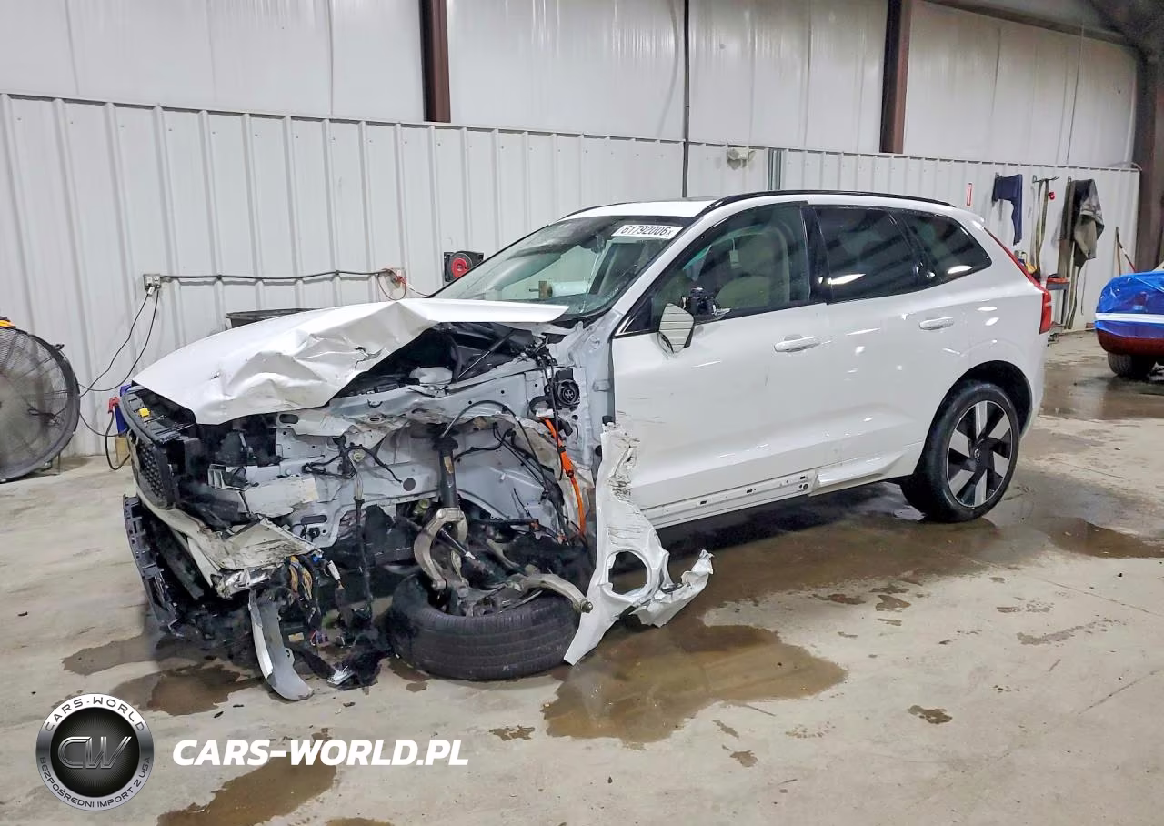 2025 Volvo Xc60 Plus – zdjęcie 1 z 14