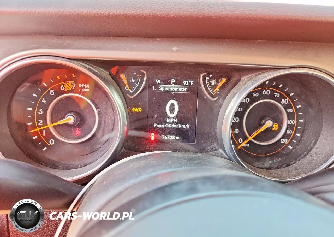 2018 Jeep Wrangler Unlimited Sport VIN:1C4HJXDN6JW203763 - 9