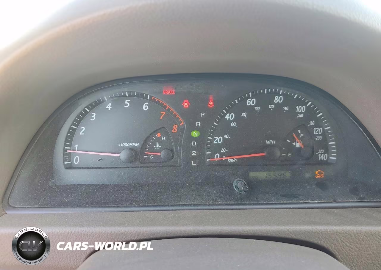 2002 Toyota Camry Le VIN:JTDBE32K320069438 - 9