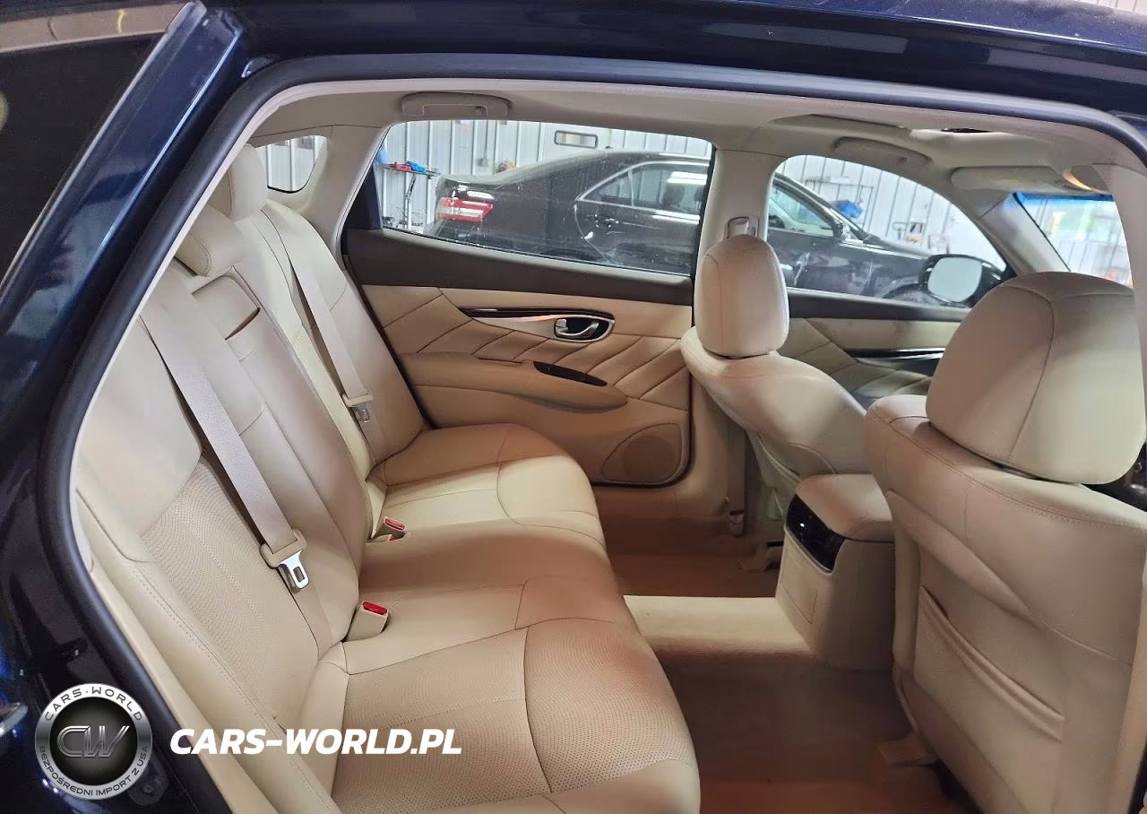2016 Infiniti Q70L 3.7 VIN:JN1BY1PRXGM720133 - 10