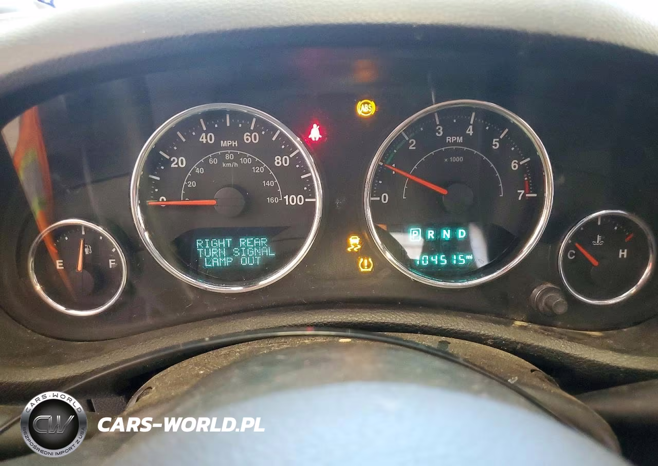 2017 Jeep Wrangler Unlimited Sahara VIN:1C4BJWEG2HL669170 - 9
