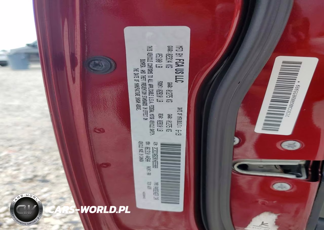 2019 Chrysler 300 S VIN:2C3CCABG9KH655989 - 12
