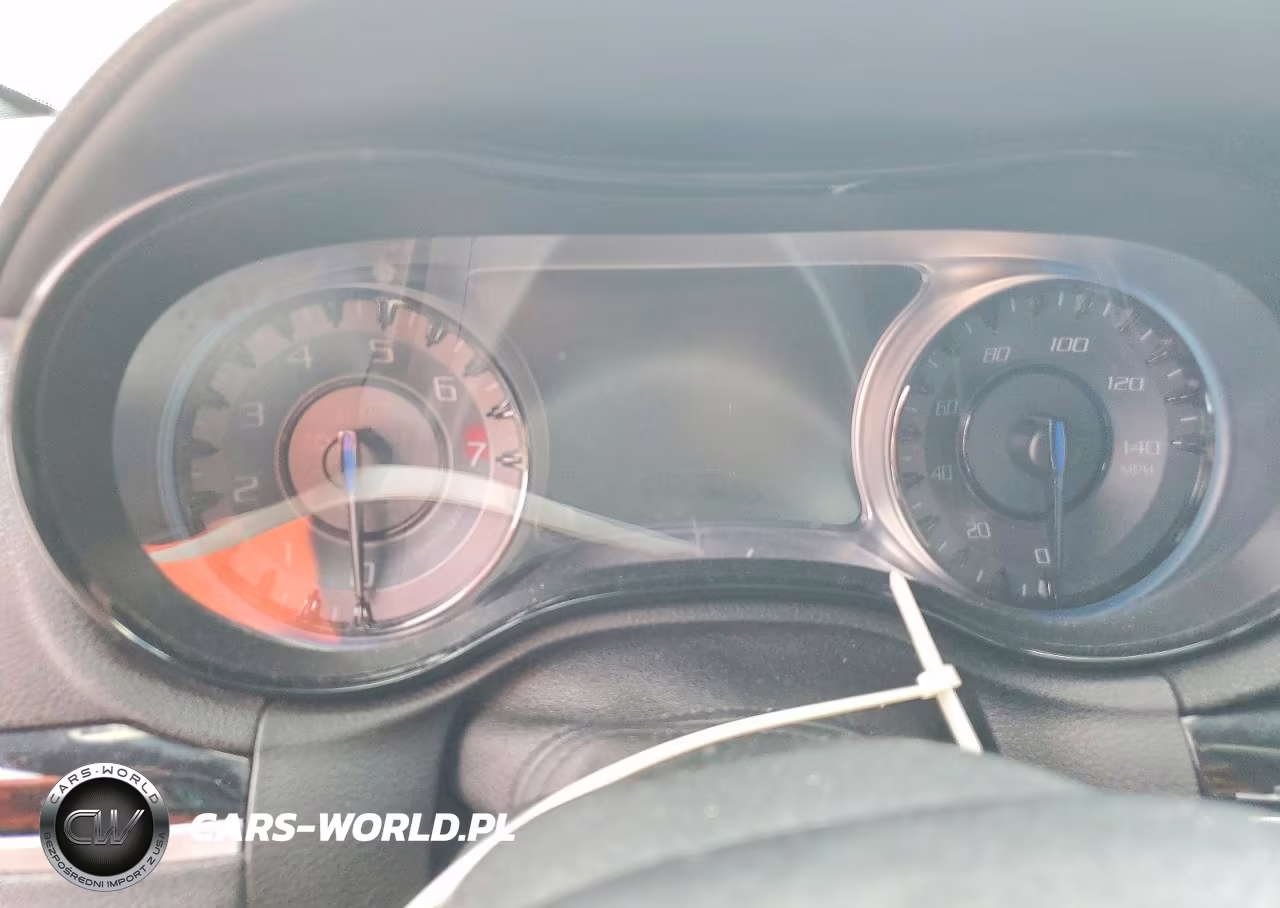 2019 Chrysler 300 S VIN:2C3CCABG9KH655989 - 9
