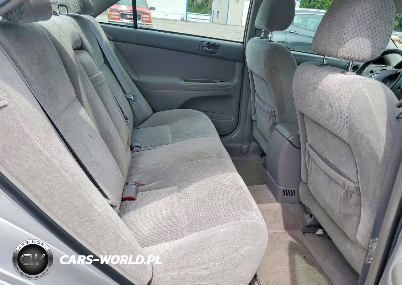 2004 Toyota Camry Le VIN:4T1BE30K44U311924 - 10