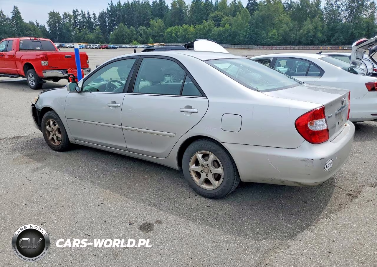 2004 Toyota Camry Le VIN:4T1BE30K44U311924 - 2