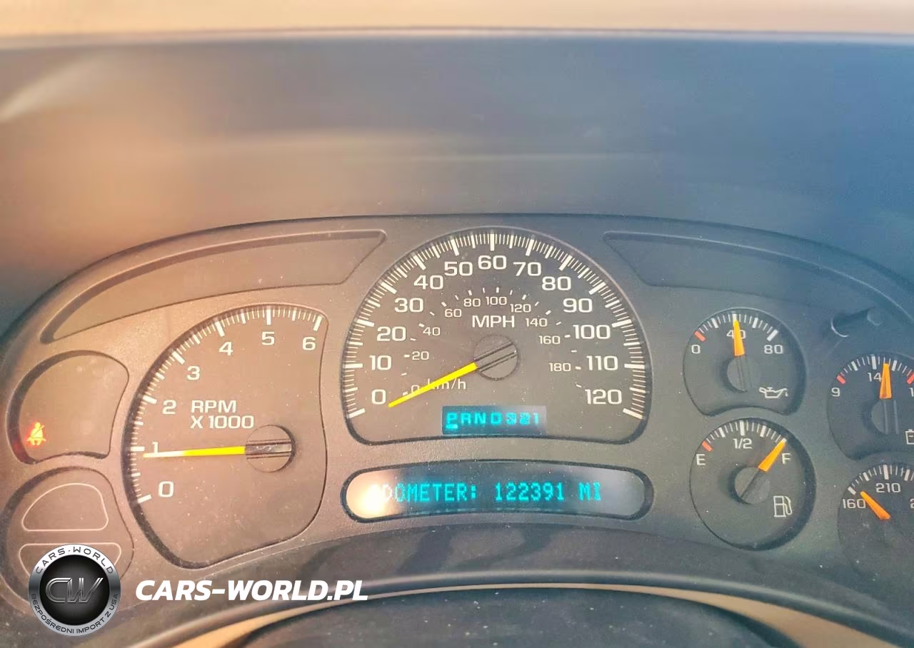 2005 Chevrolet Tahoe K1500 VIN:1GNEK13T95R203653 - 9