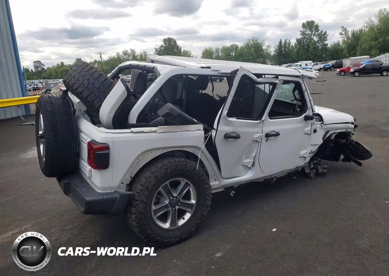 2018 Jeep Wrangler Unlimited Sahara VIN:1C4HJXEG1JW219577 - 3