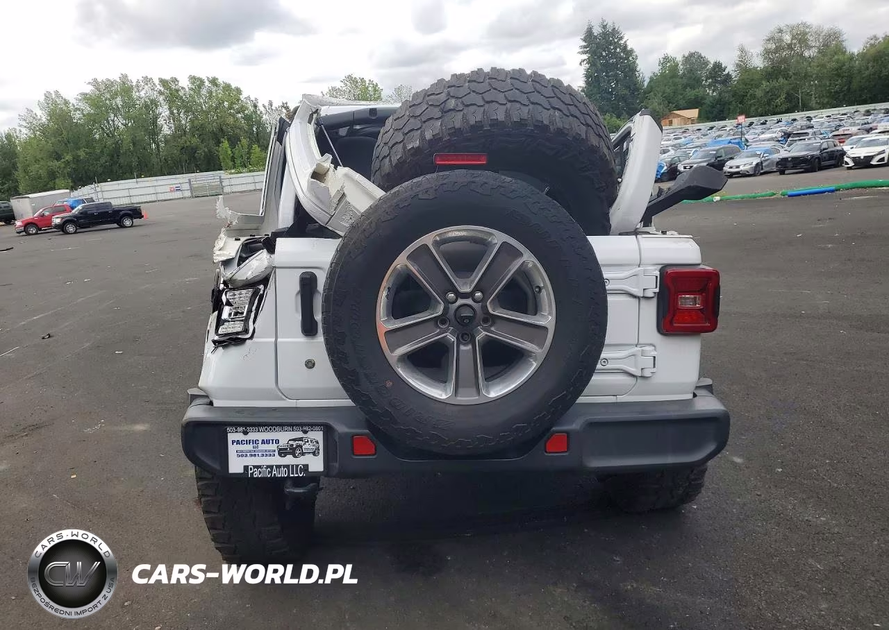 2018 Jeep Wrangler Unlimited Sahara VIN:1C4HJXEG1JW219577 - 6