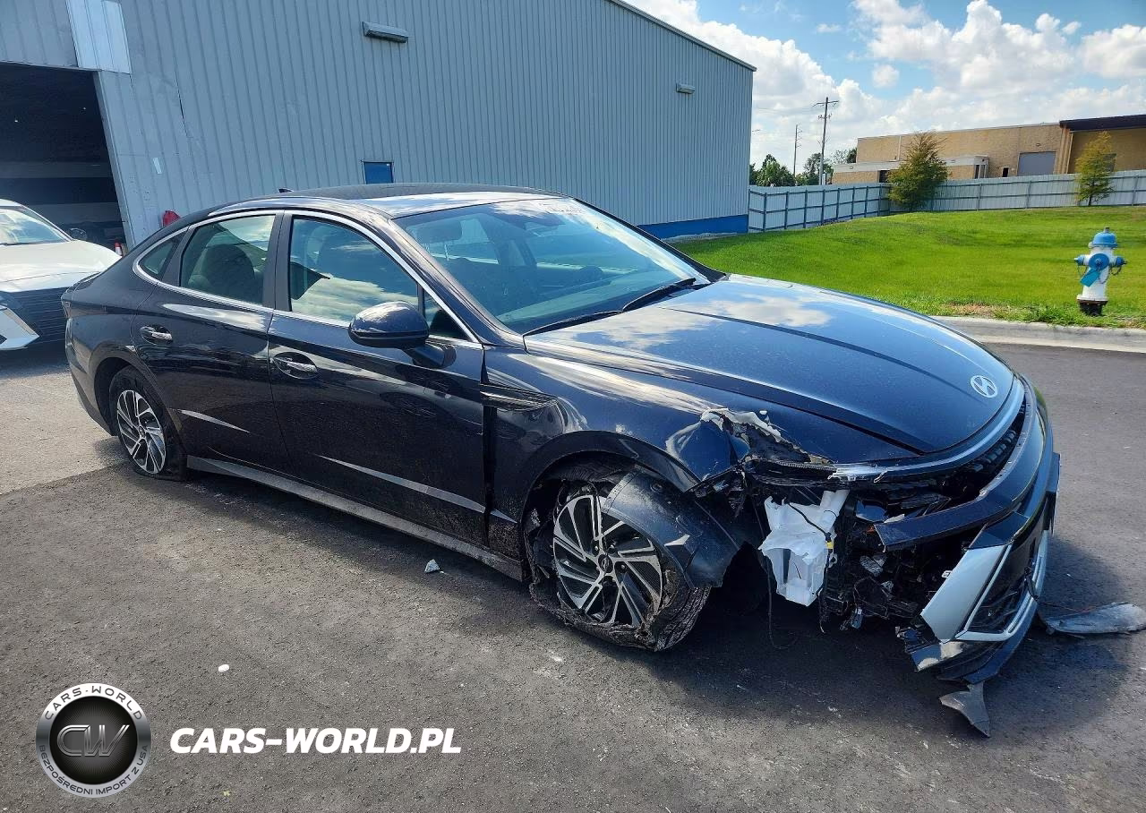 2026 Hyundai Sonata Hybrid Blue VIN:KMHL24JJ8TA146551 - 4