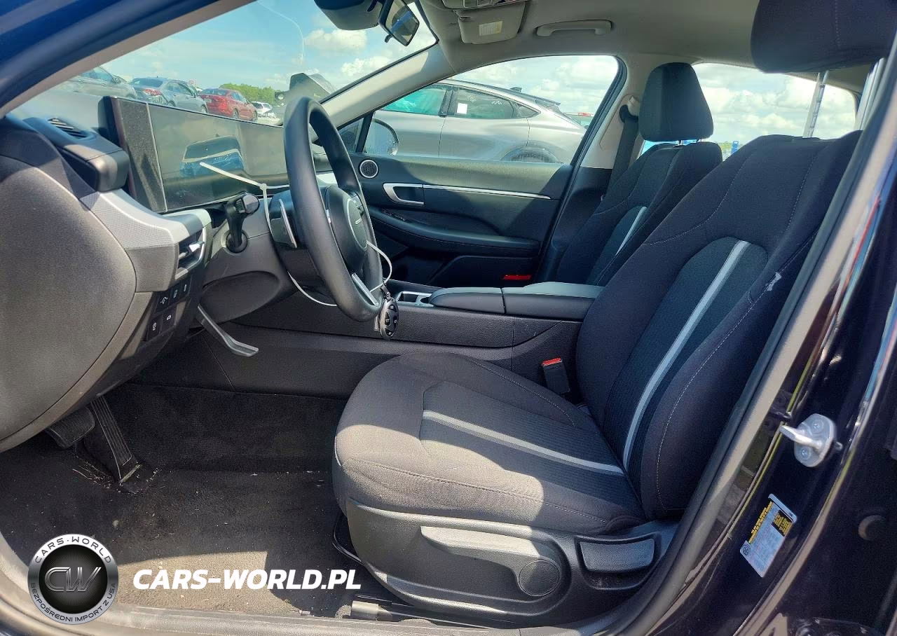 2026 Hyundai Sonata Hybrid Blue VIN:KMHL24JJ8TA146551 - 7