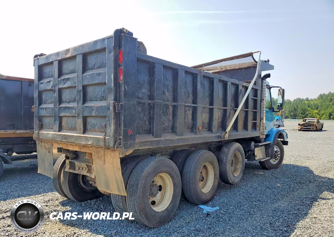 2002 Volvo Vhd VIN:4V5K99UF32N310912 - 3