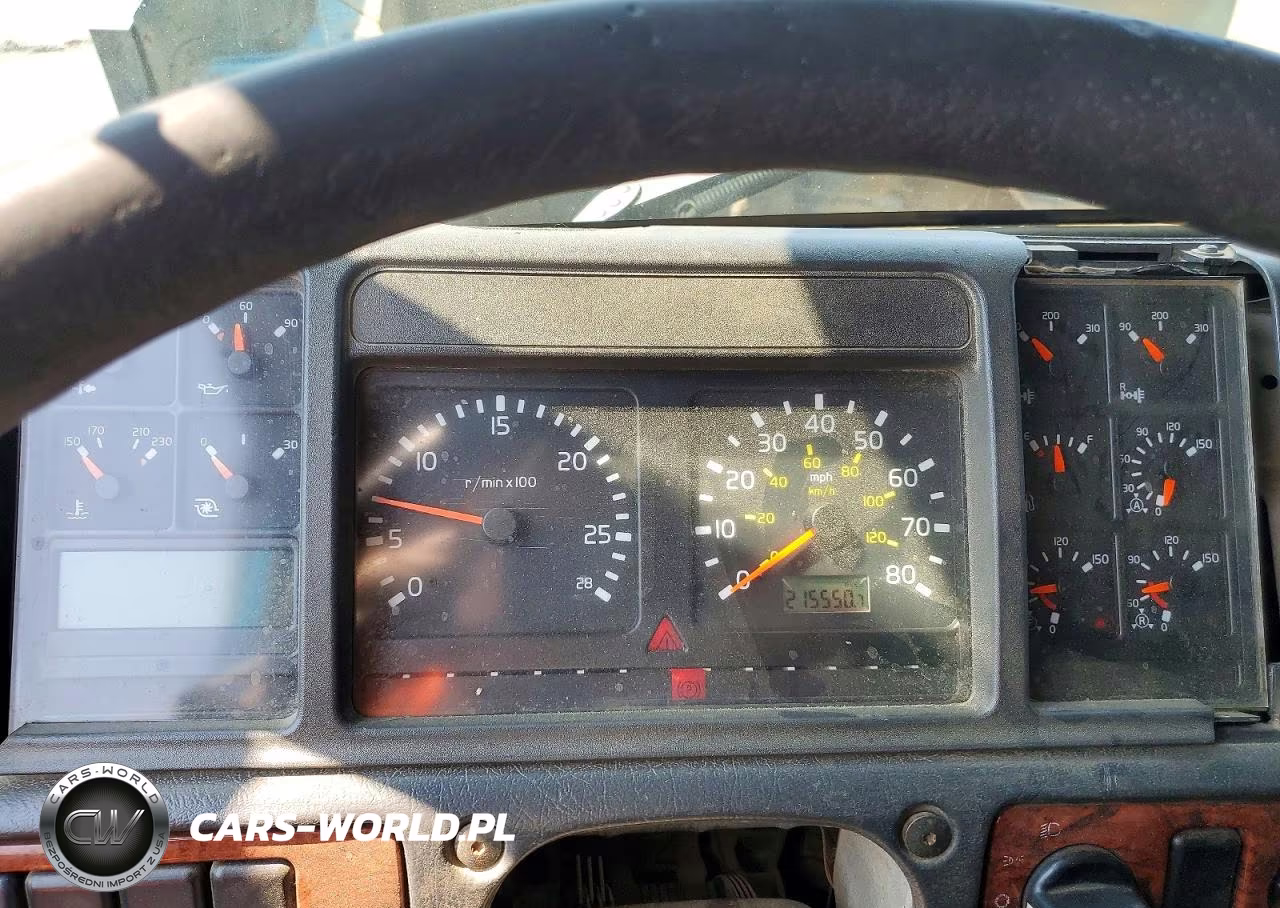 2002 Volvo Vhd VIN:4V5K99UF32N310912 - 9