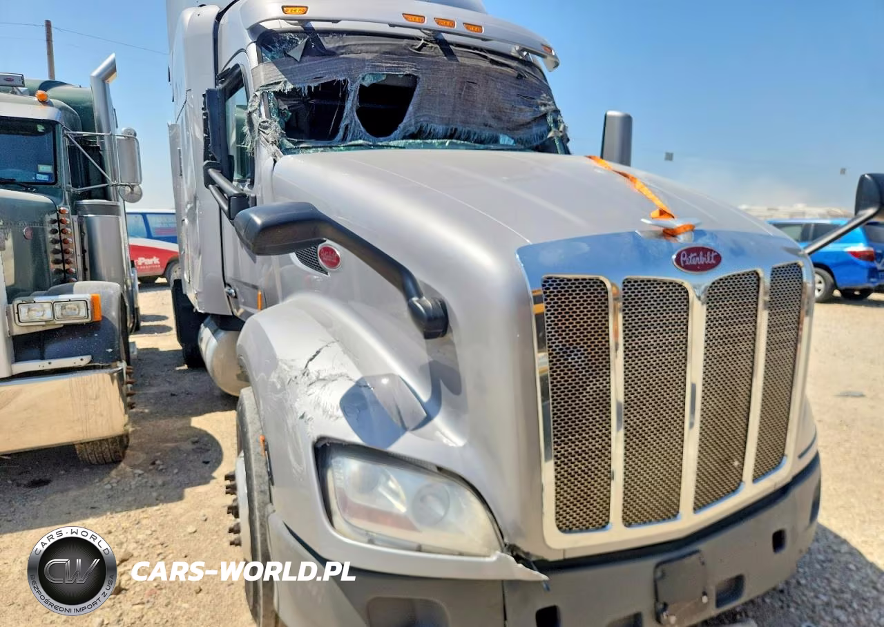 2020 Peterbilt 579 Semi Truck VIN:1XPBD49X1LD675937 - 13