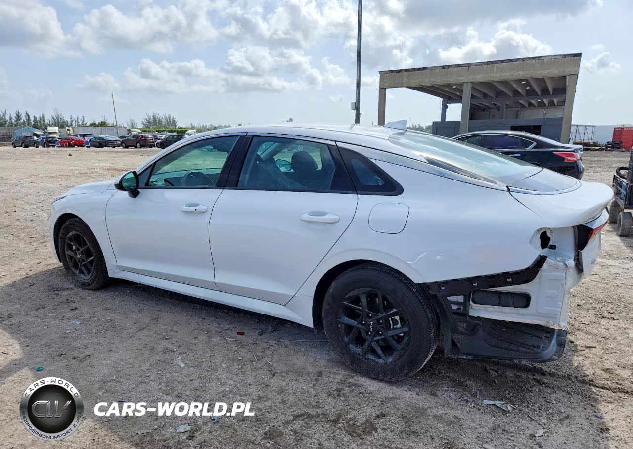 2026 Kia K5 Lxs VIN:KNAG24J79T5447992 - 2