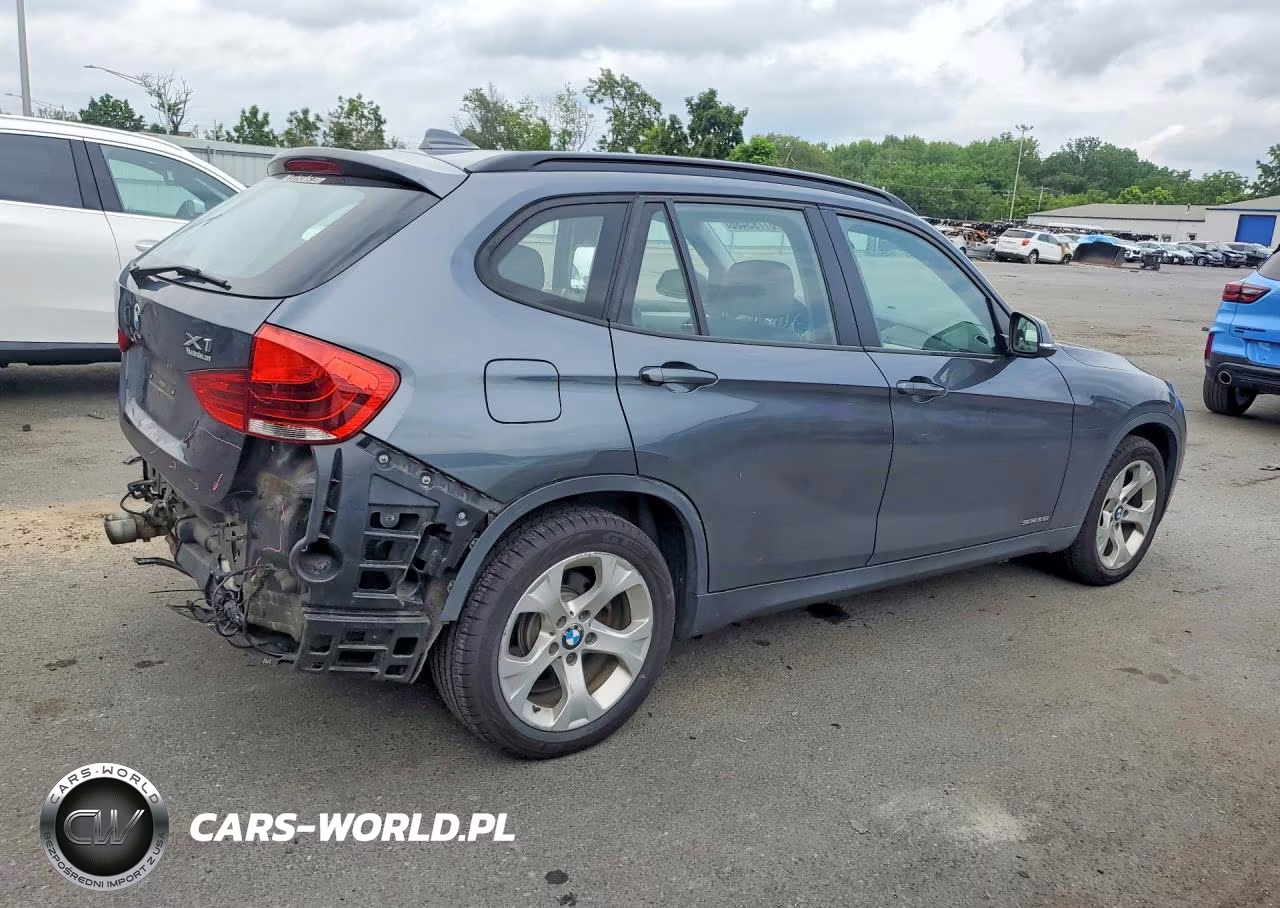 2013 BMW X1 Sdrive28I VIN:WBAVM1C51DVL64344 - 3