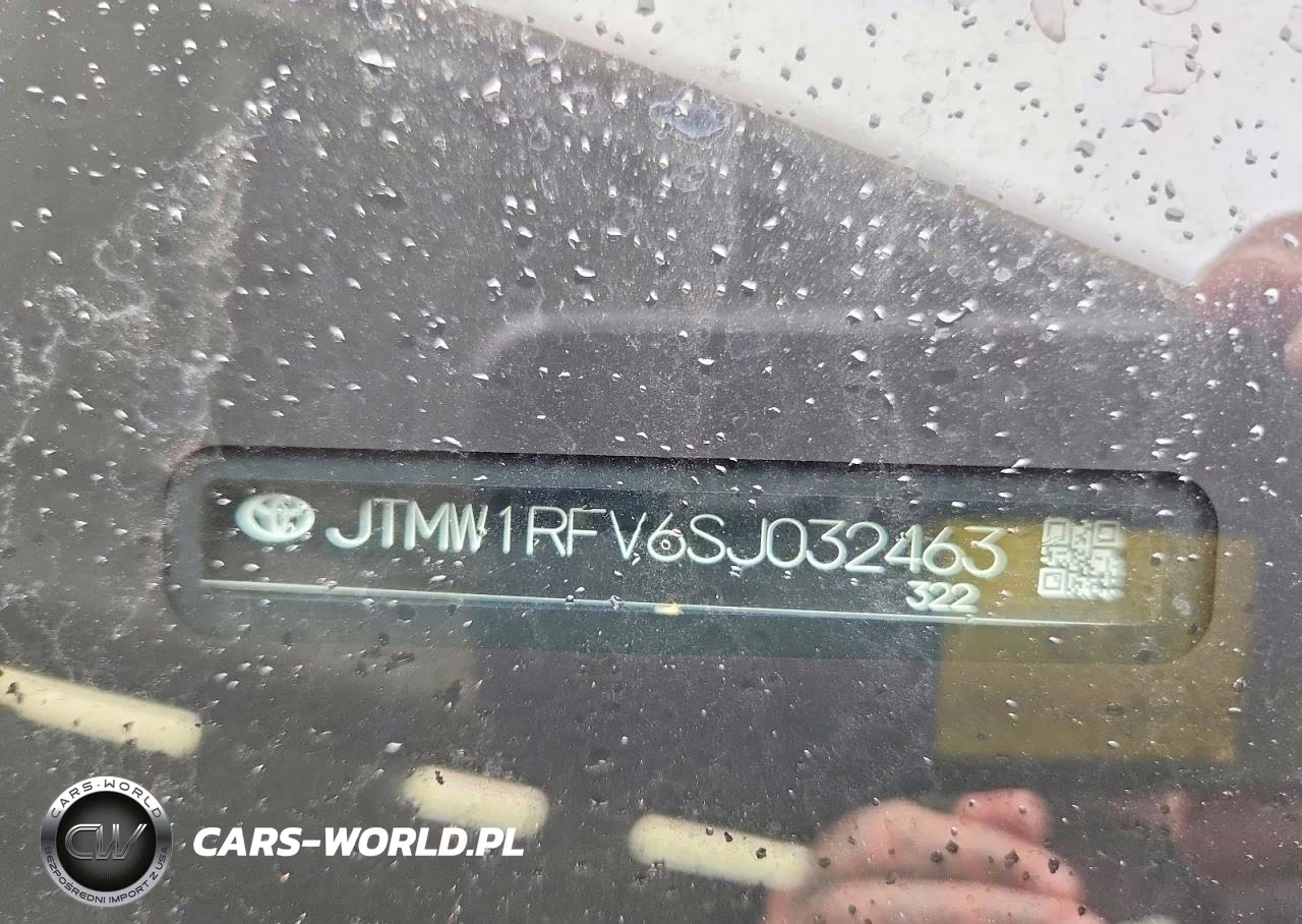 2025 Toyota Rav4 Xle VIN:JTMW1RFV6SJ032463 - 13
