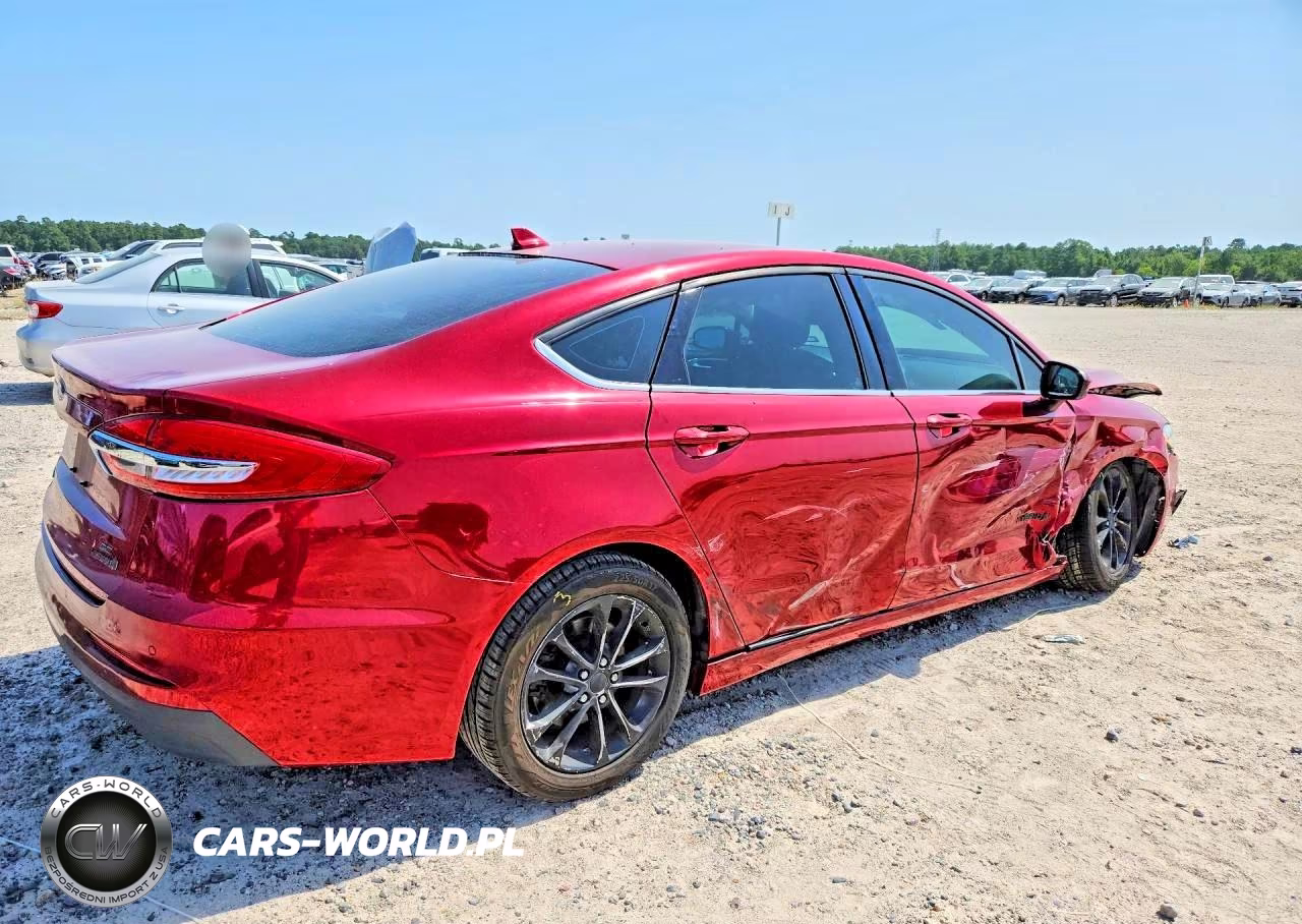 2019 Ford Fusion Se VIN:3FA6P0LU1KR242129 - 3