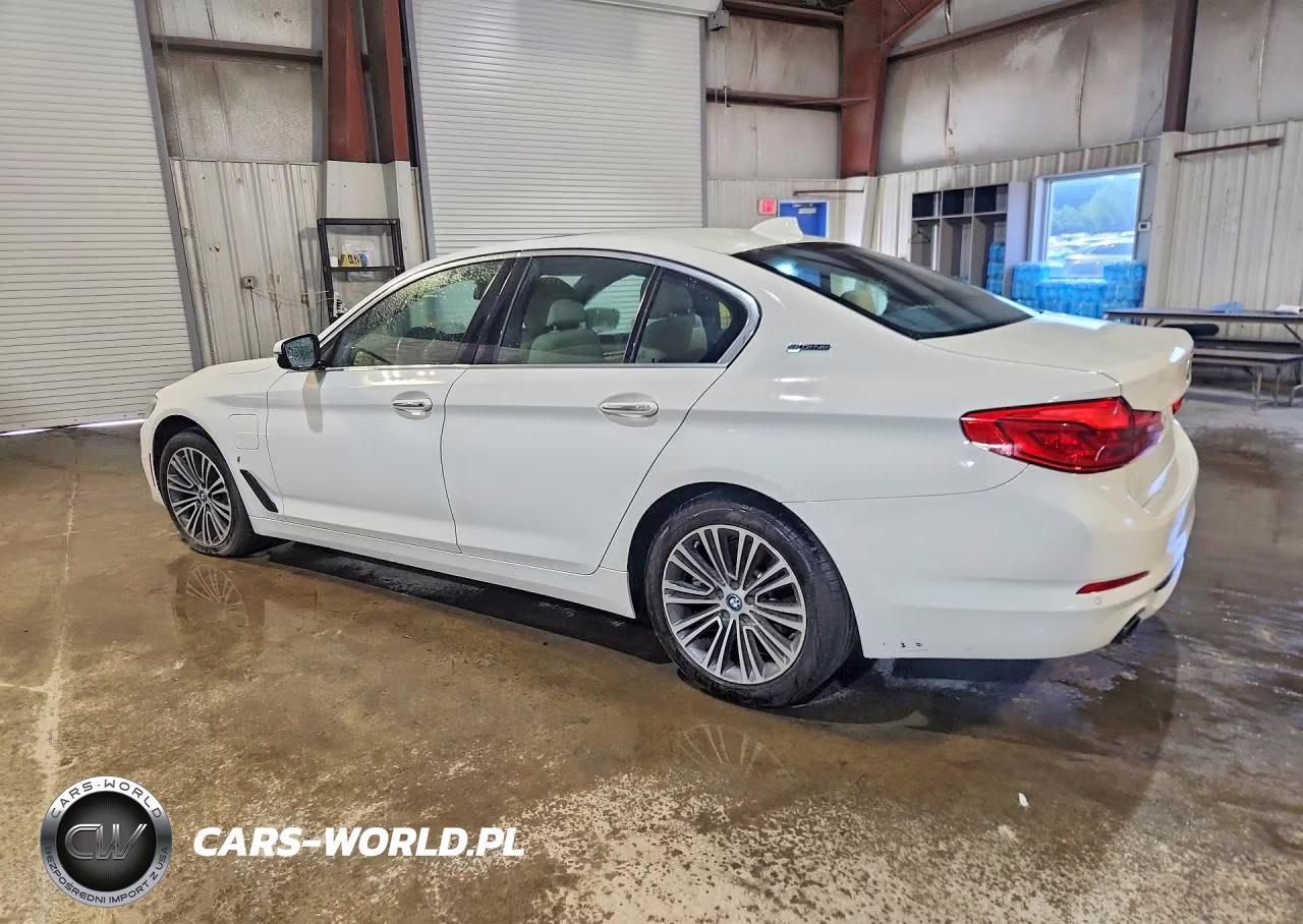2018 BMW 530Xe VIN:WBAJB1C55JB083990 - 2