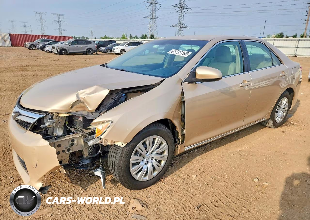 2012 Toyota Camry Le – zdjęcie 1 z 12
