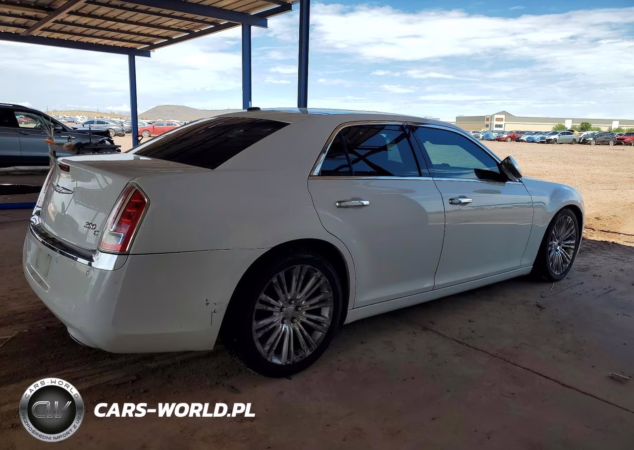 2011 Chrysler 300C VIN:2C3CA6CT2BH599361 - 3
