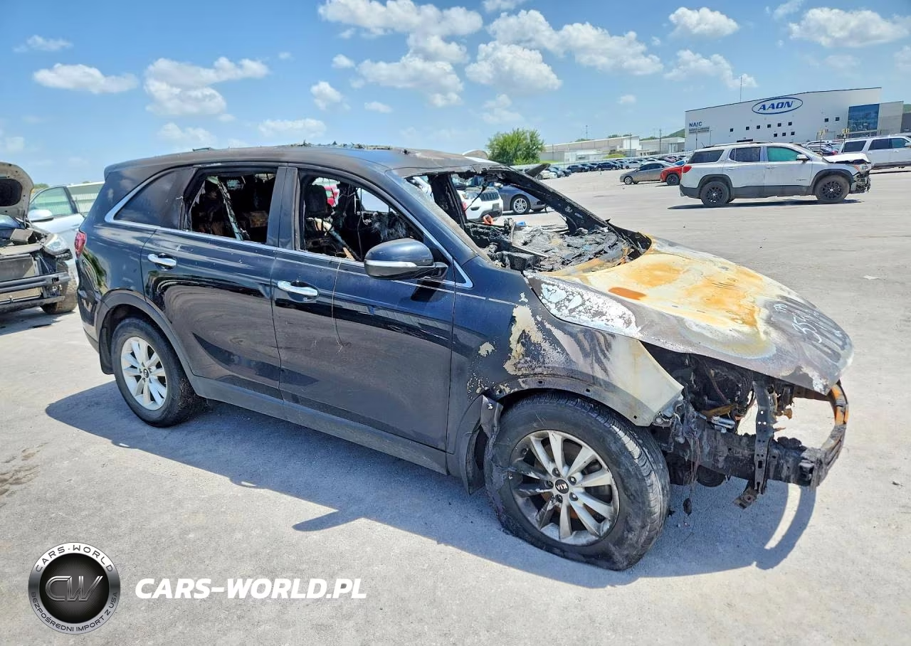 2019 Kia Sorento L VIN:5XYPG4A30KG500425 - 4