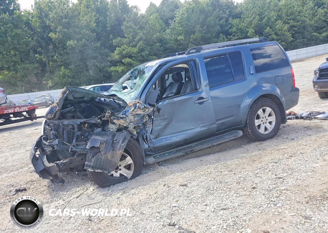2005 Nissan Pathfinder Xe