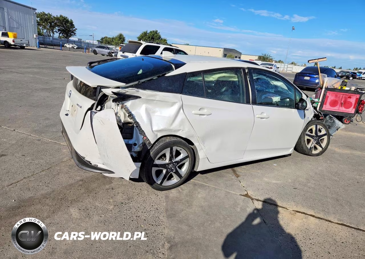 2016 Toyota Prius Four Touring VIN:JTDKARFU0G3008516 - 3