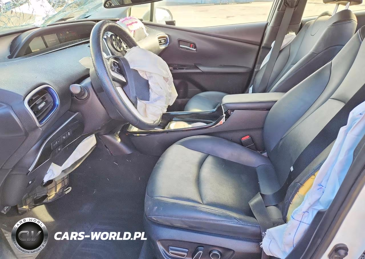 2016 Toyota Prius Four Touring VIN:JTDKARFU0G3008516 - 7