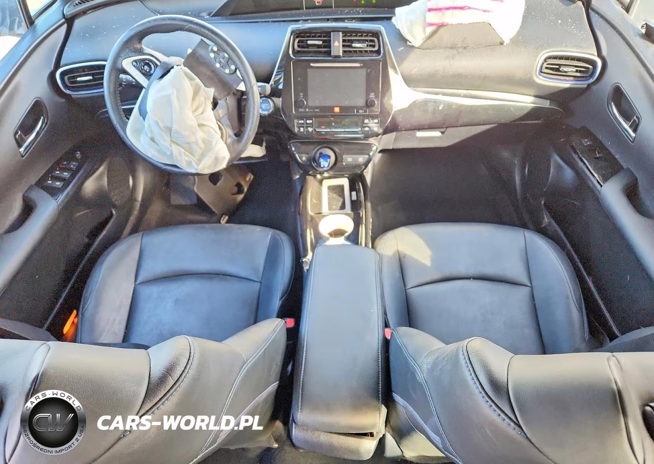 2016 Toyota Prius Four Touring VIN:JTDKARFU0G3008516 - 8