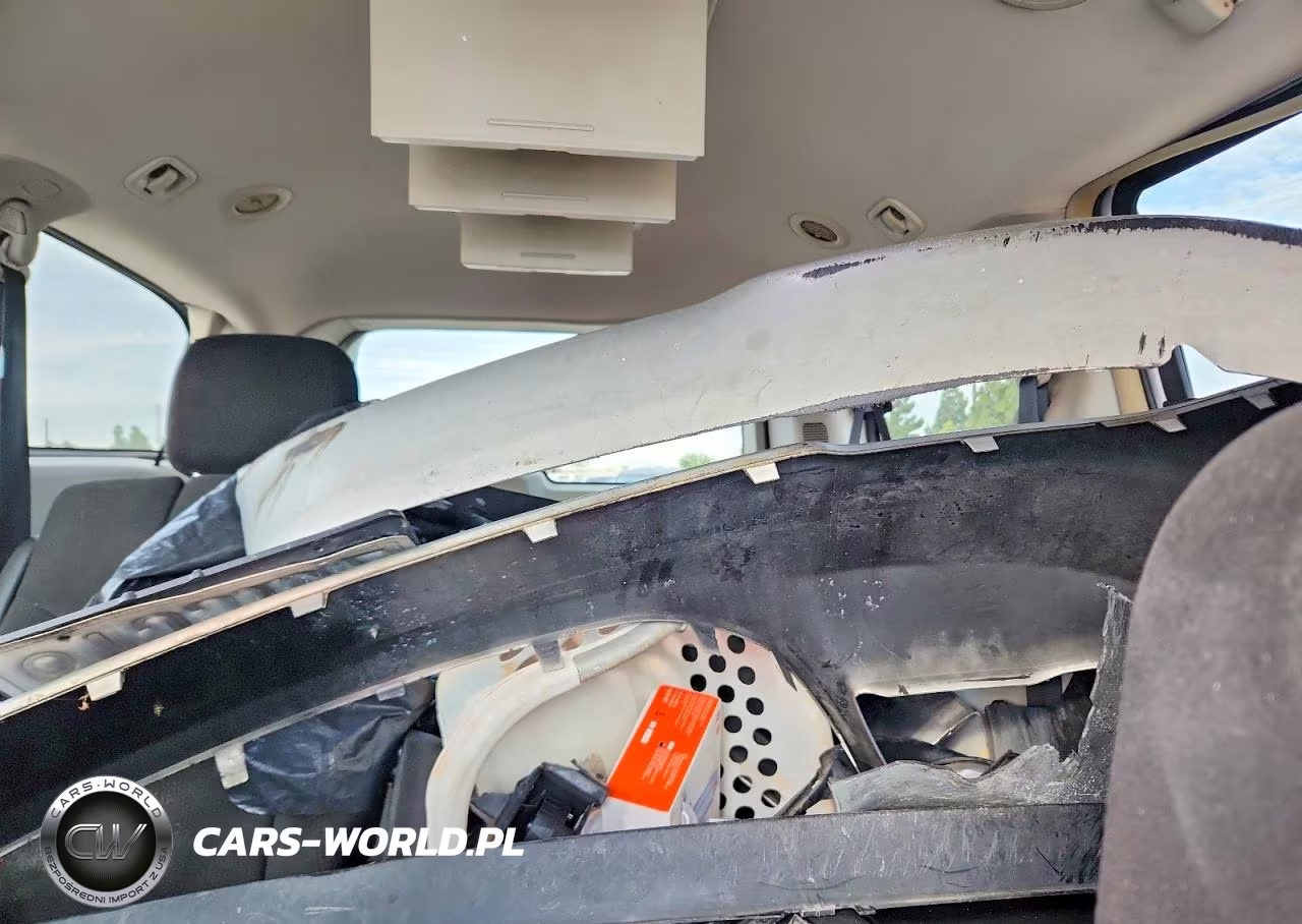 2012 Dodge Grand Caravan Crew VIN:2C4RDGDG3CR110885 - 10