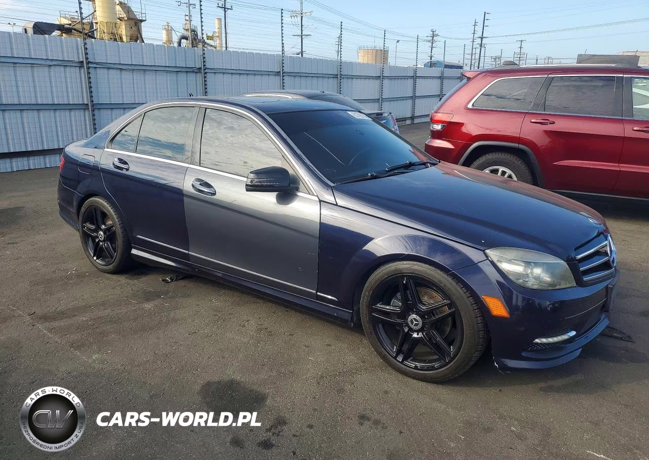 2011 Mercedes-Benz C 300 VIN:WDDGF5EB4BA445459 - 4