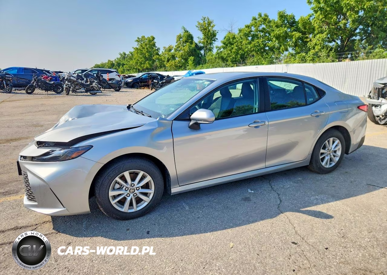 2026 Toyota Camry Le – zdjęcie 1 z 12
