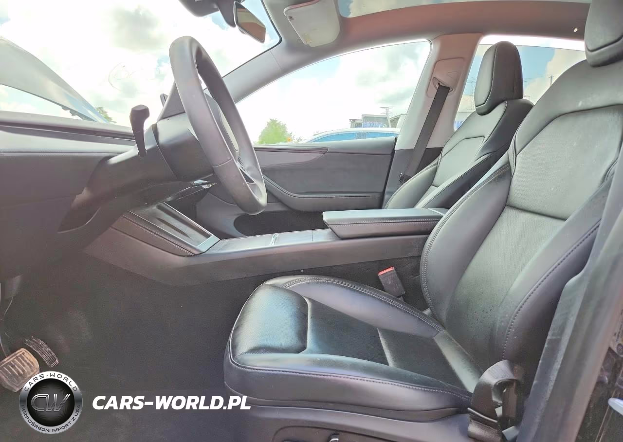 2026 Tesla Model Y VIN:7SAYGDEE3TF373200 - 7