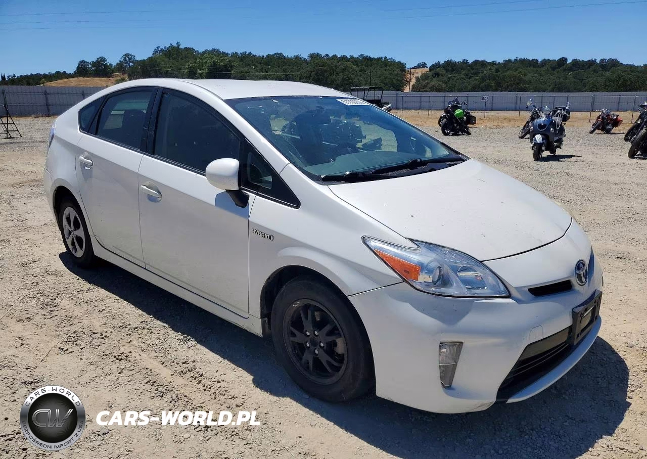 2014 Toyota Prius Two VIN:JTDKN3DU6E0369154 - 4