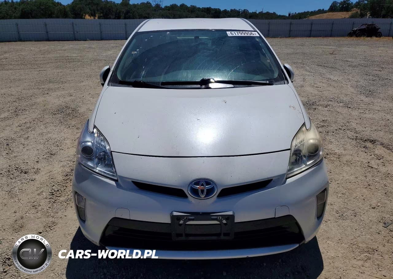 2014 Toyota Prius Two VIN:JTDKN3DU6E0369154 - 5