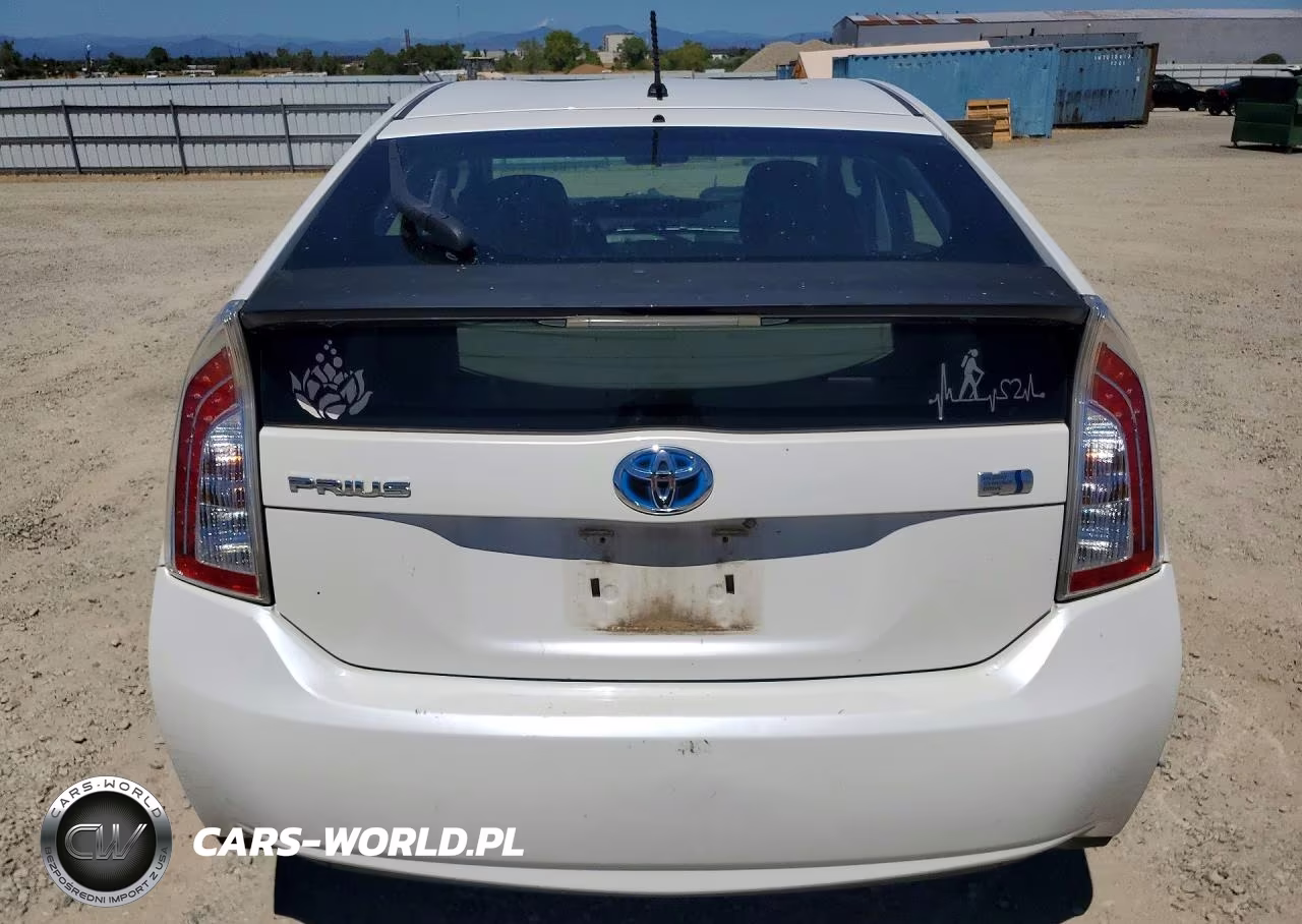 2014 Toyota Prius Two VIN:JTDKN3DU6E0369154 - 6
