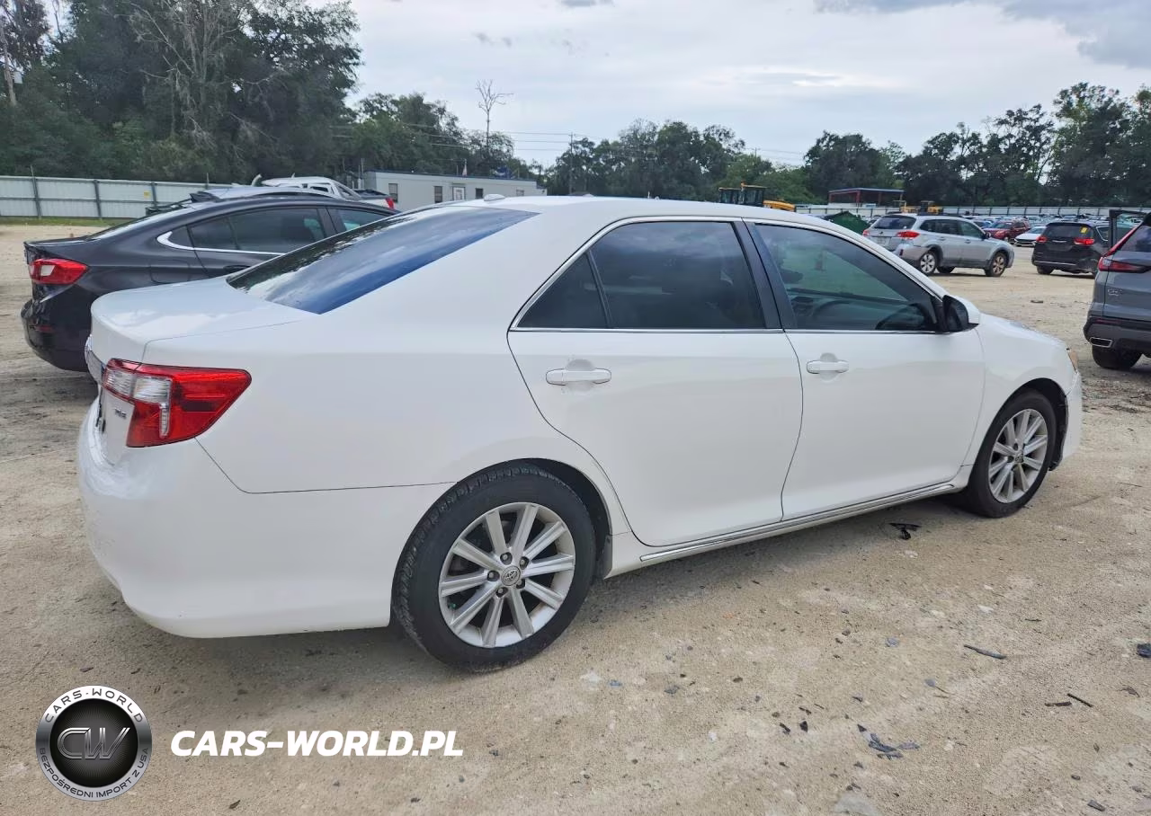 2013 Toyota Camry Xle VIN:4T1BF1FK8DU696543 - 3