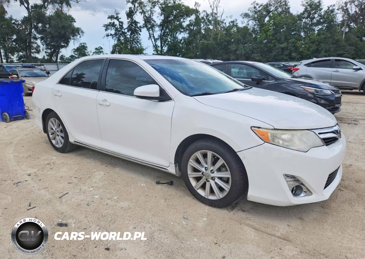 2013 Toyota Camry Xle VIN:4T1BF1FK8DU696543 - 4