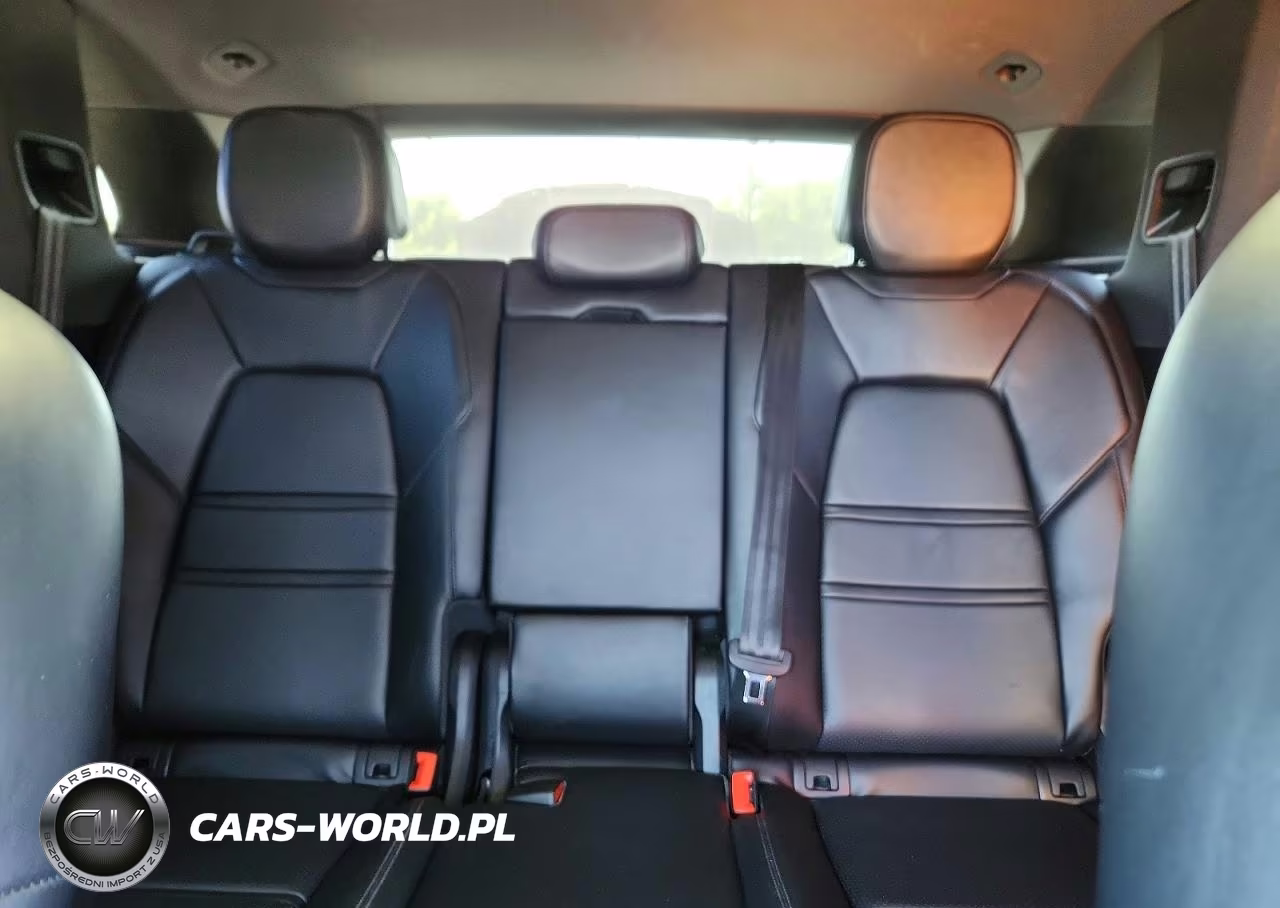 2019 Porsche Cayenne S VIN:WP1AB2AYXKDA63812 - 10