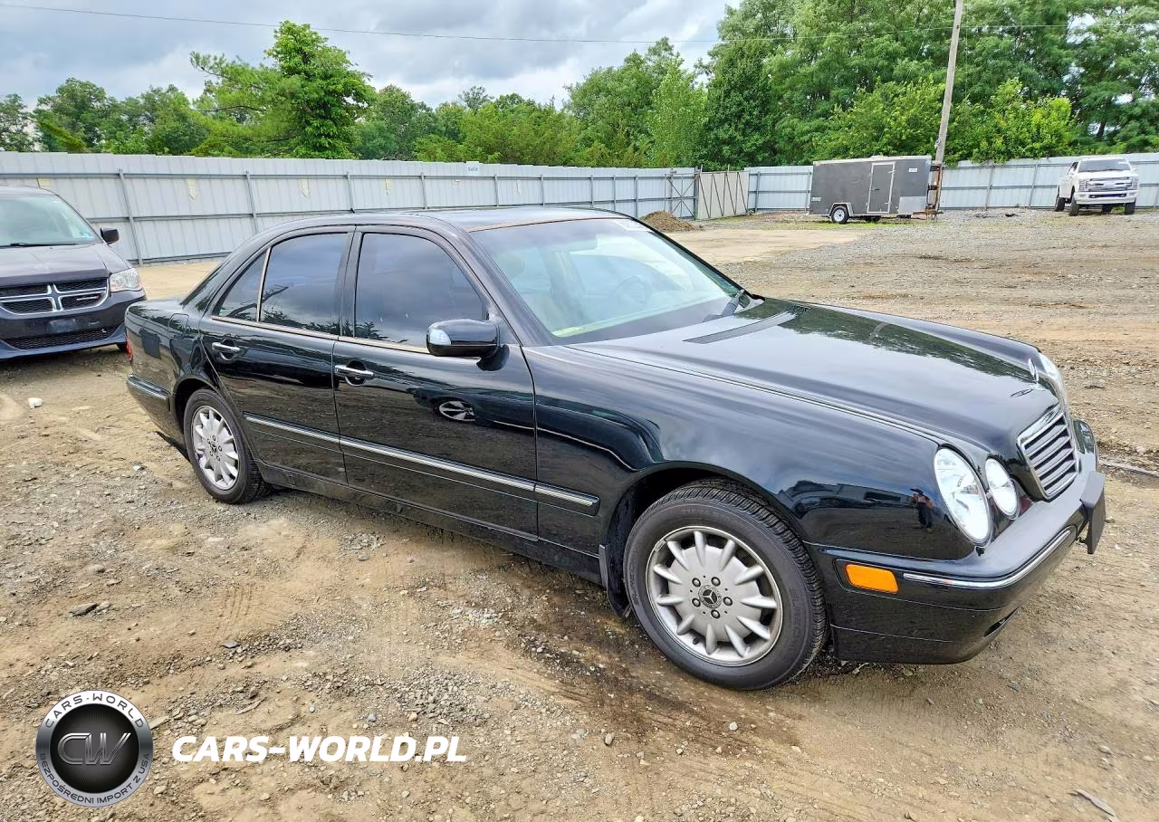 2001 Mercedes-Benz E 320 4Matic VIN:WDBJF82J41X052469 - 4