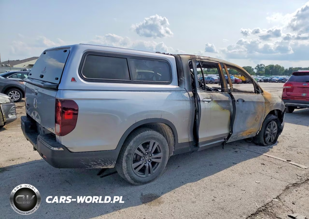 2019 Honda Ridgeline Sport VIN:5FPYK3F17KB047987 - 3