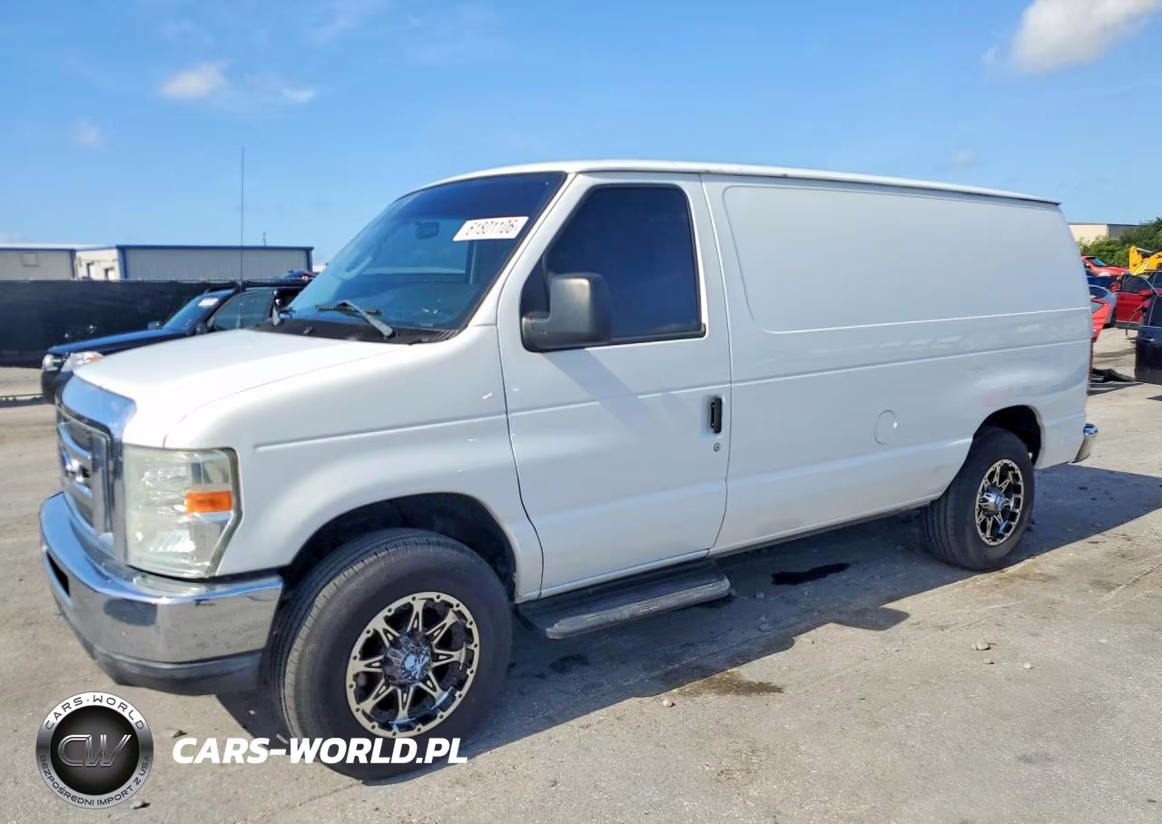 2014 Ford Econoline E150 Van – zdjęcie 1 z 13