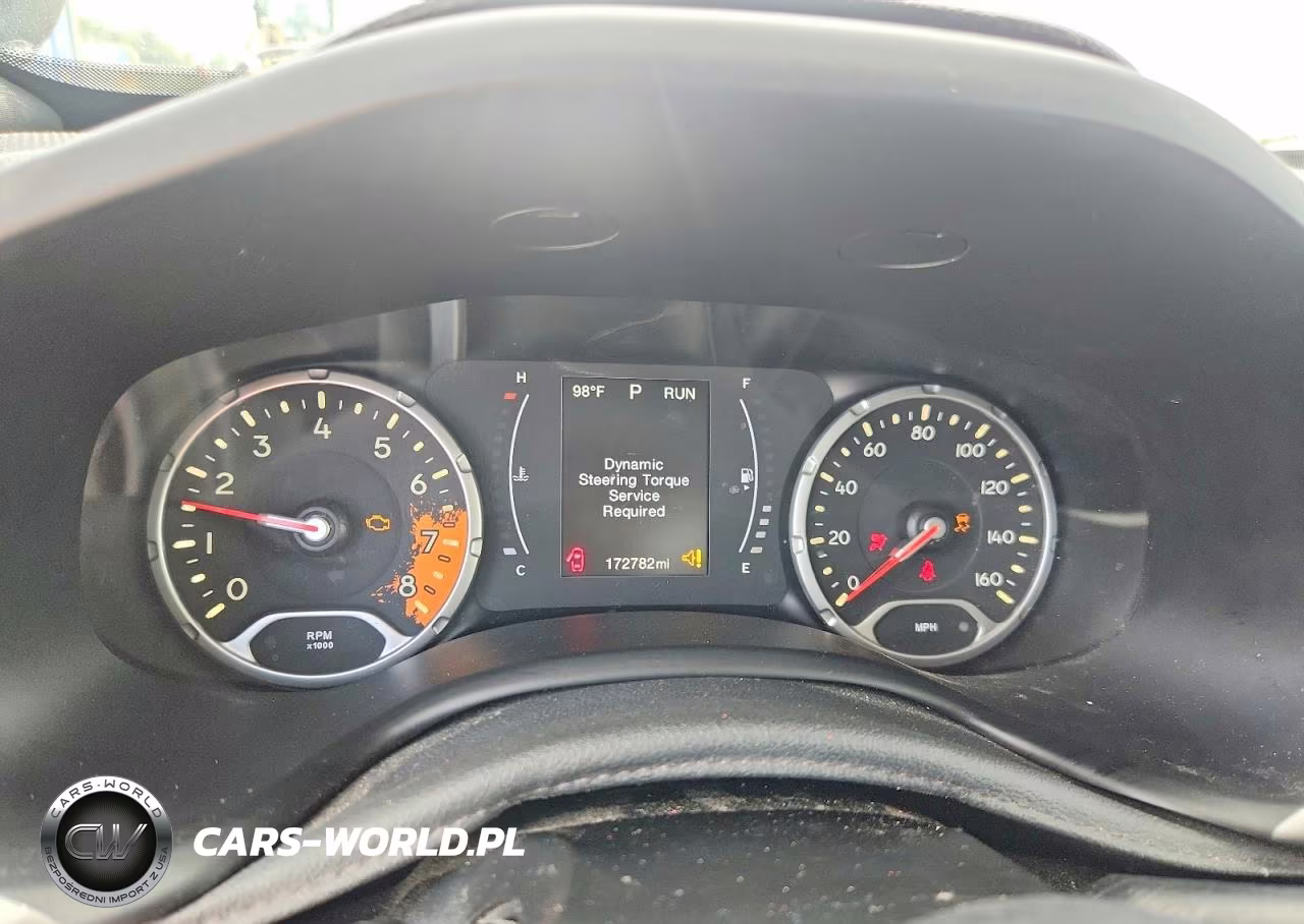 2018 Jeep Renegade Latitude VIN:ZACCJABB3JPH62782 - 9