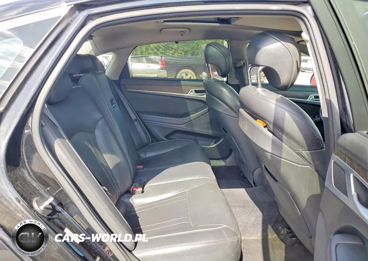 2015 Hyundai Genesis 5.0L VIN:KMHGN4JF9FU028533 - 10